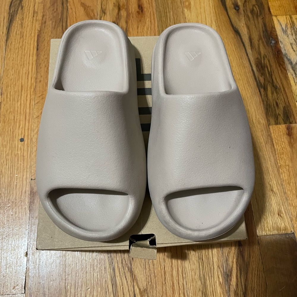 Yeezy Slide